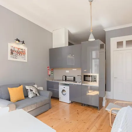 Apartment Liiiving In - Silver Light